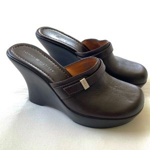 🤎 Tommy Hilfiger Clogs 🤎
